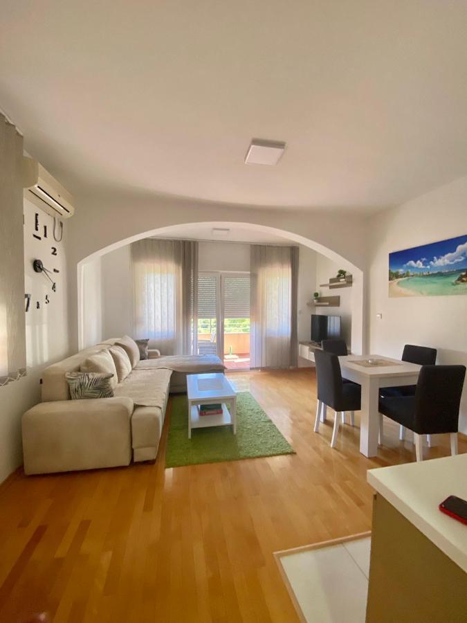 Jovana -- Porodicni Apartmani Igalo Herceg Novi Extérieur photo